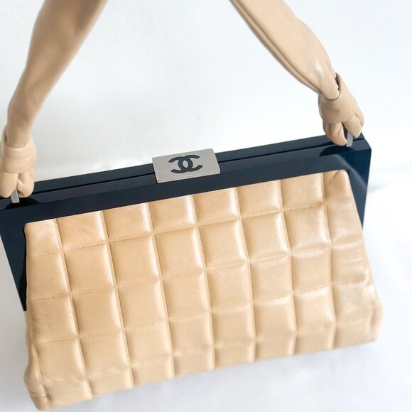 Chanel Vintage Chocolate Bar Frame Pochette Bag - Picture 2 of 16